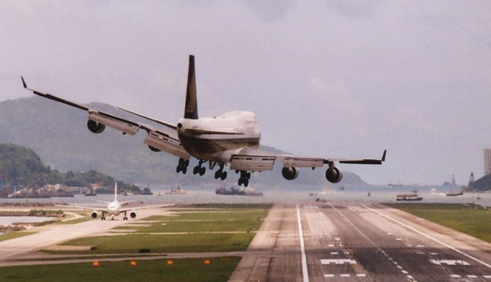 Что такое посадка самолёта по «живой очереди» и нужно ли беспокоиться пассажирам