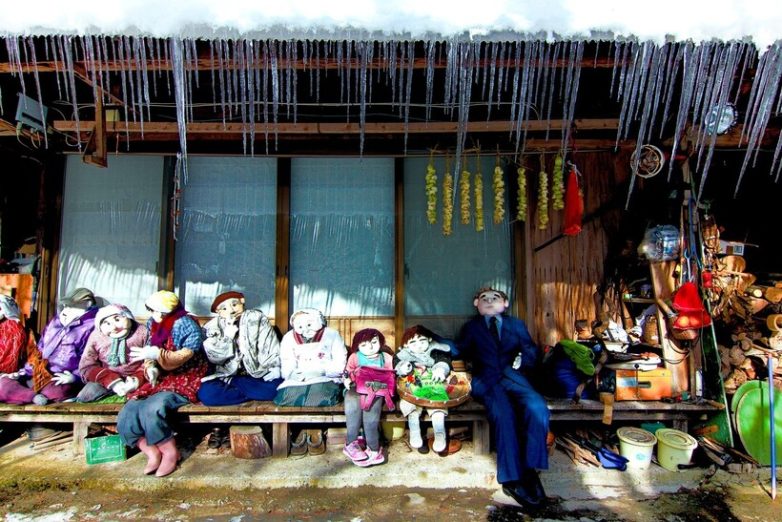 Нагоро — необычная японская деревня, в которой «живут» 300 чучел