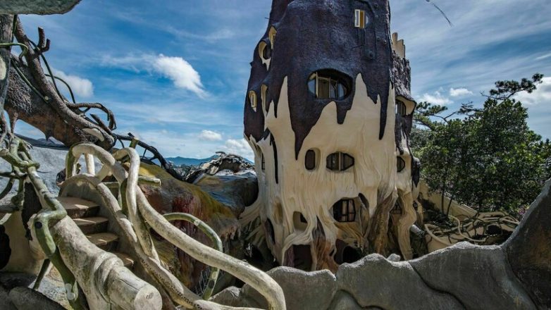 Безумный отель во Вьетнаме, который считается одним из самых необычных в мире