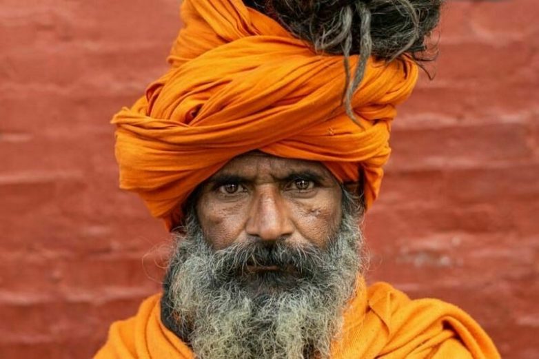 Колоритные фотопортреты участников индуистского фестиваля