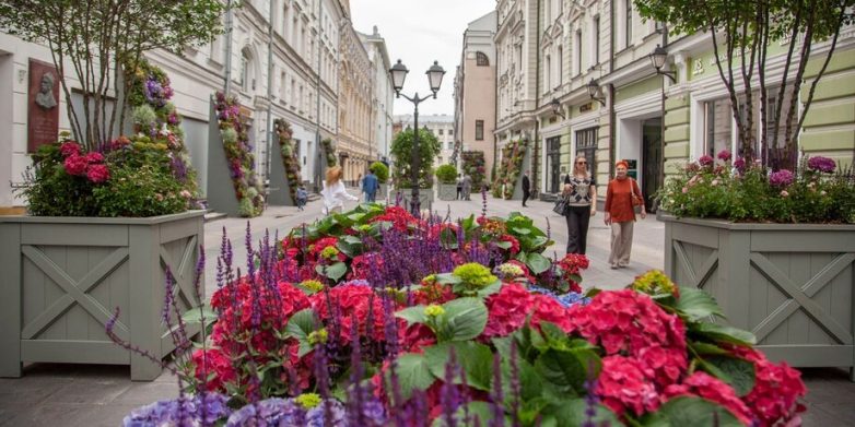 Места инсталляции из цветов в Москве