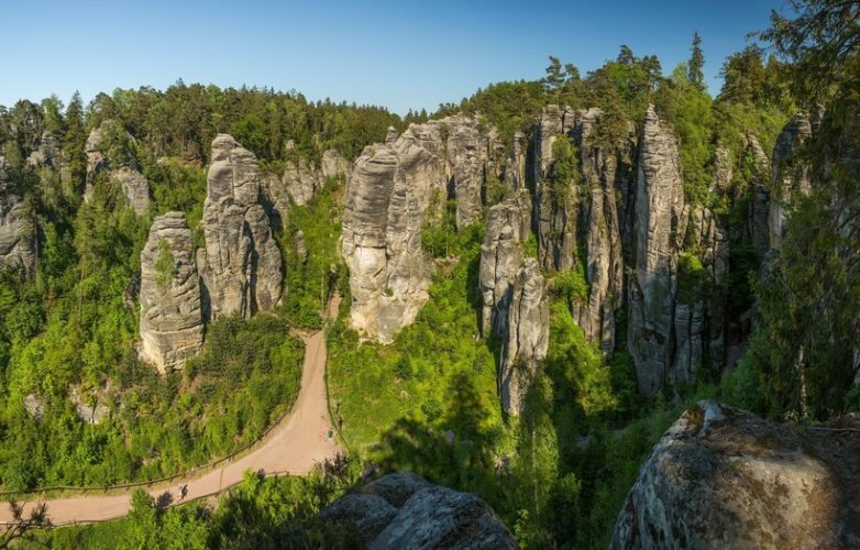 Скалы, которые напоминают горы из сказки