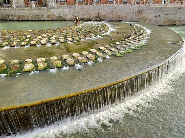 Королевский водопад, звучащий как море