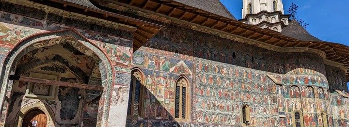 История монастыря Сучевица