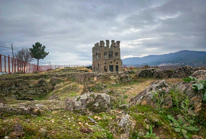 Башня Святого Корнелия в Португалии