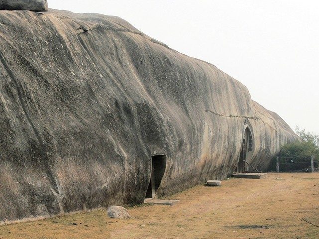 Зеркальная глубина маурийской эпохи