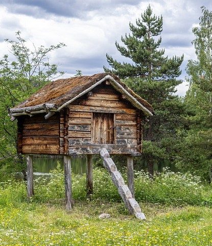 Прообраз избушки на курьих ножках