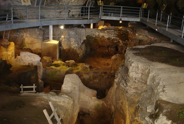 Древнейшая стена мира