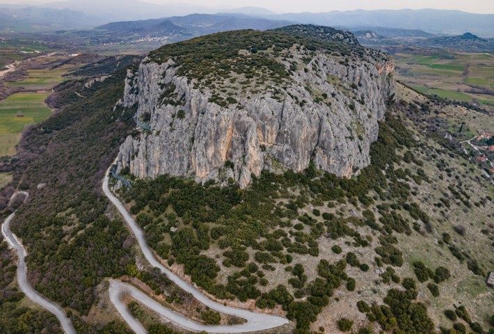 Древнейшая стена мира