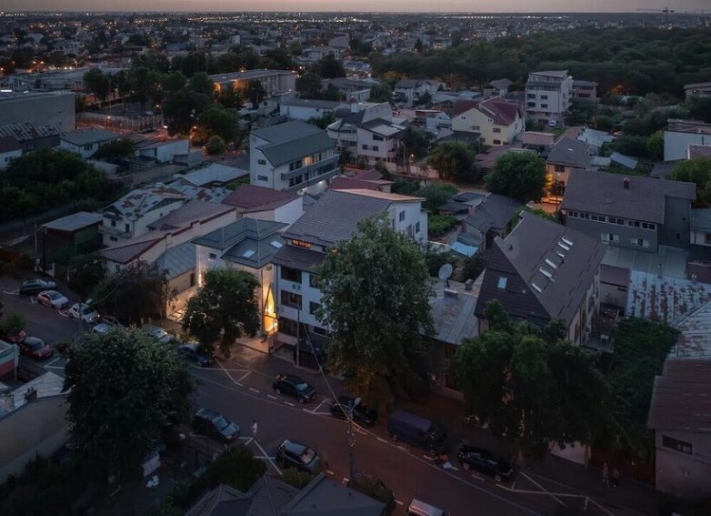 11 снимков самого узкого кафе Бухареста