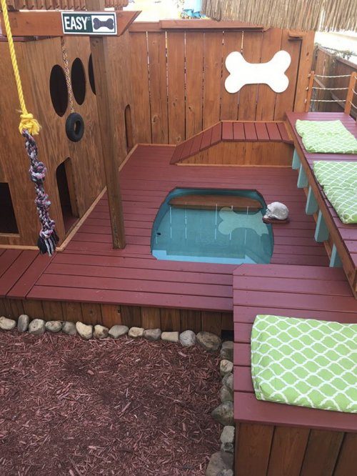 Житель Пенсильвании превратил задний двор в собачью площадку
