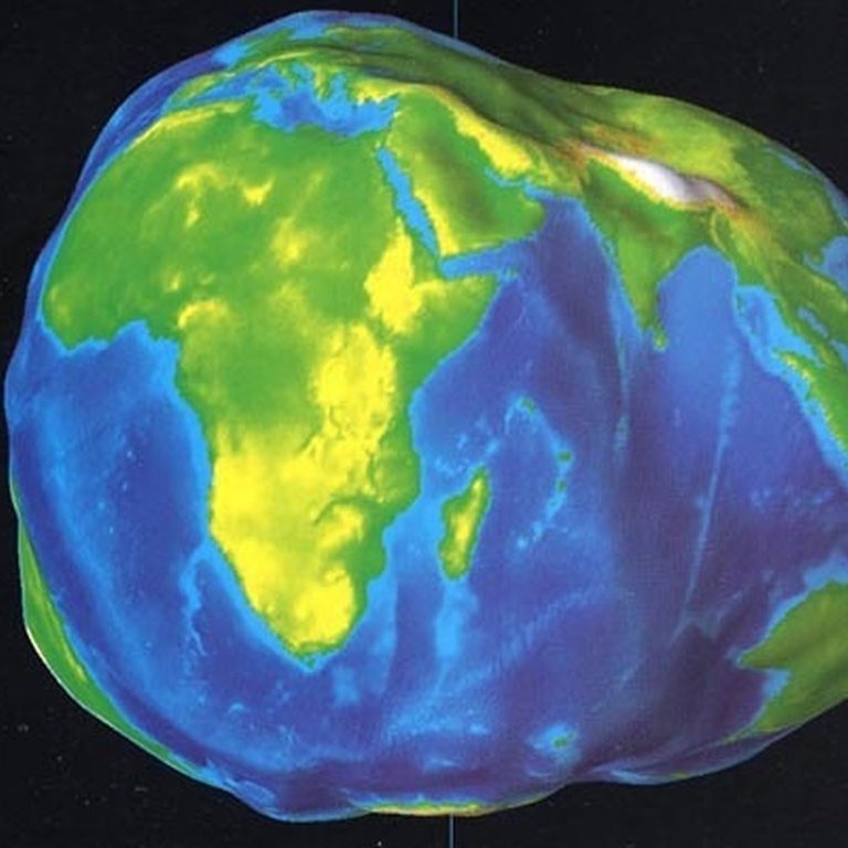 Планета имеющая форму шара. Геоид земли. Форма земли геоид. Планета земля геоид. Земля не круглая а геоид.