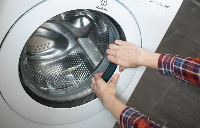 Как открыть заблокированную дверцу стиральной машины / Как сэкономить