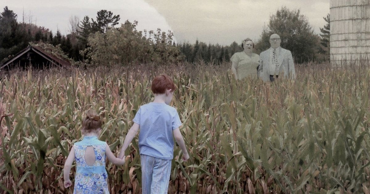 Старые семейные снимки, показывающие тесную связь между поколениями ...