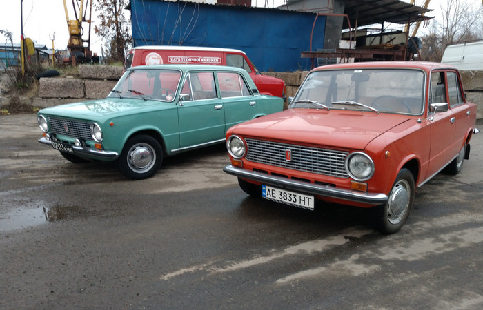 ВАЗ-2101 и ВАЗ-21011. В чём их отличие? / Назад в СССР / Back in USSR