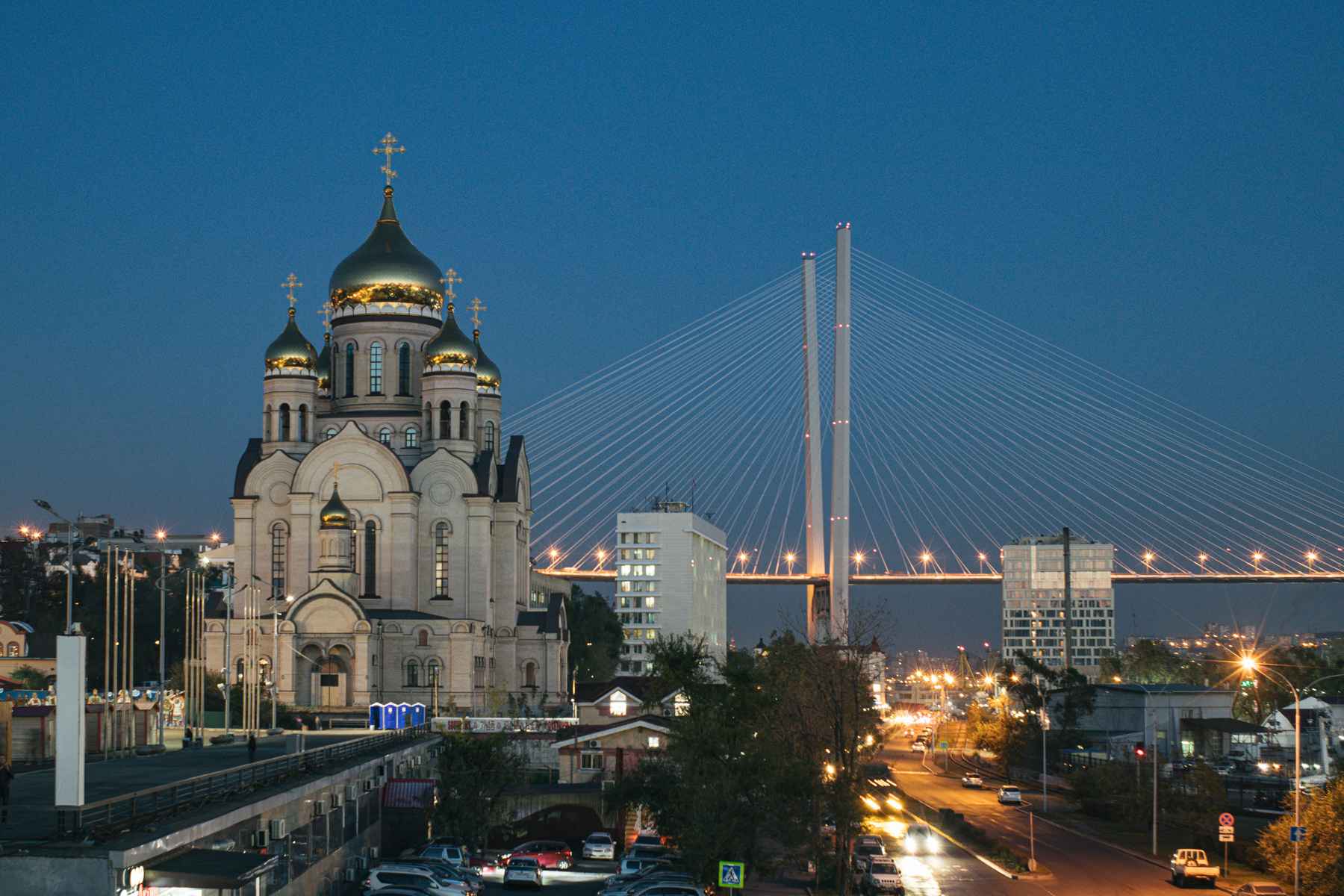 Владивосток храм на центральной площади