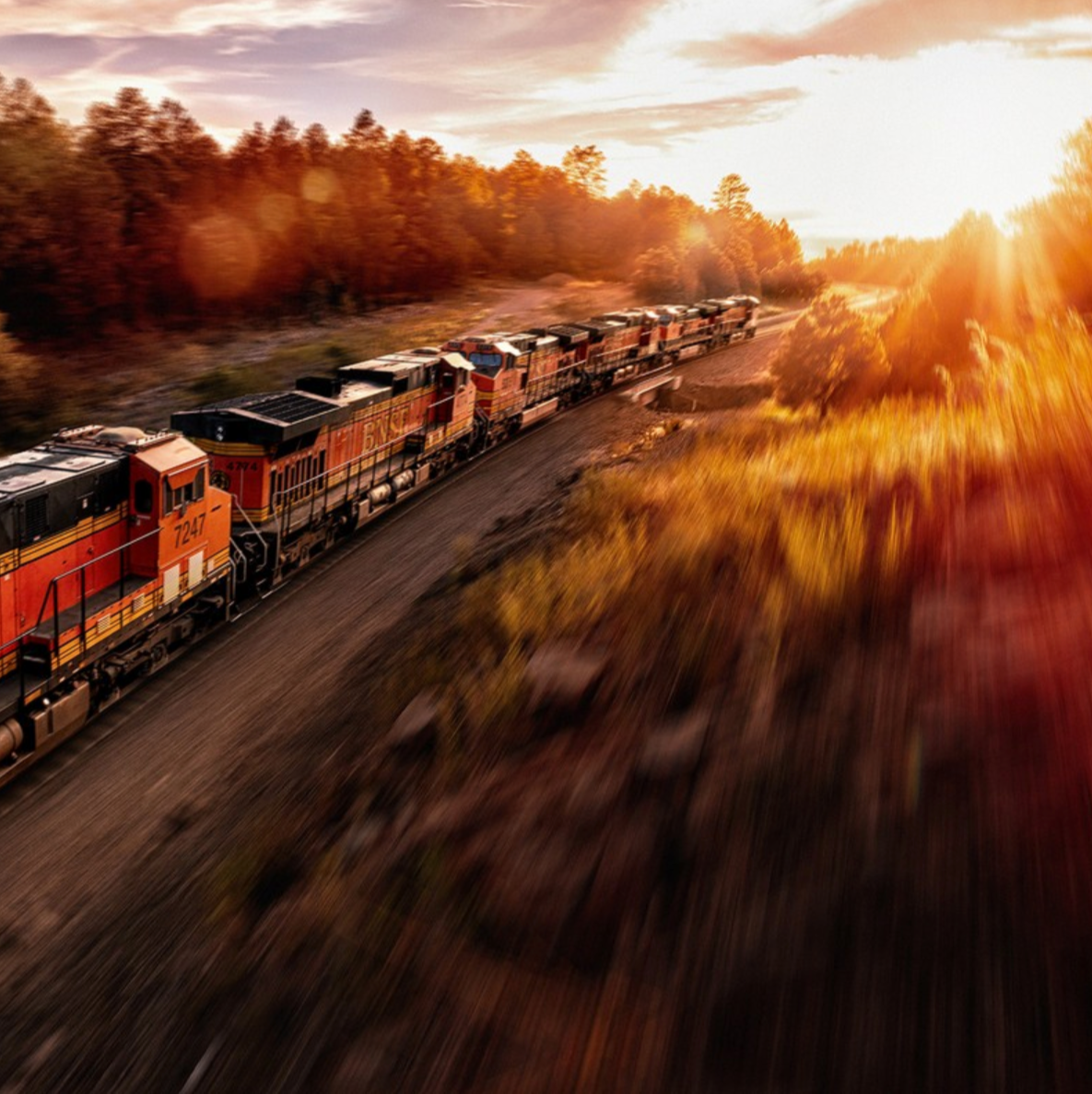 Поезд красивое фото. Freight Train BNSF. Поезд картинка. Поезд фото. Грузовой поезд.